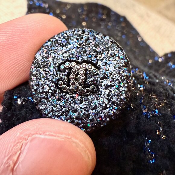 Chanel FW 2021 Black Fantasy Tweed Blue Metallic Long Jacket - Picture 10 of 14